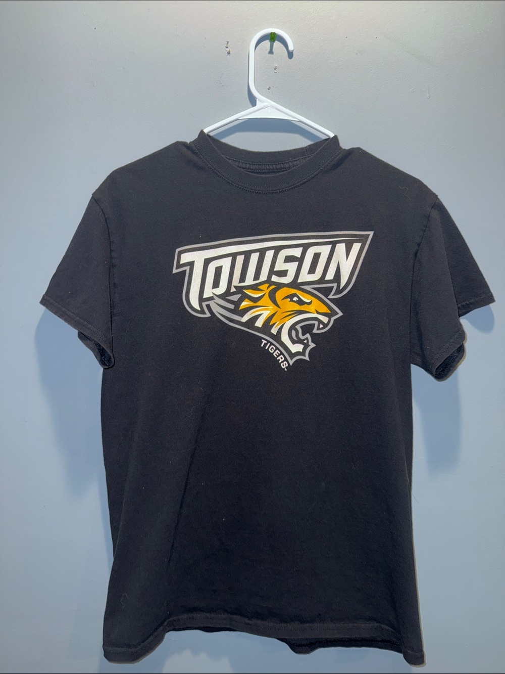 Towson Tigers Black Graphic Tee